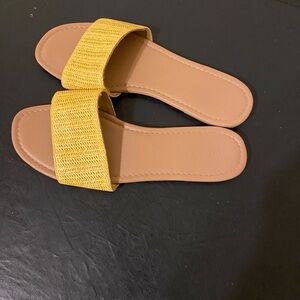 Old Navy Yellow and Tan Slide Sandals with Textured Strap